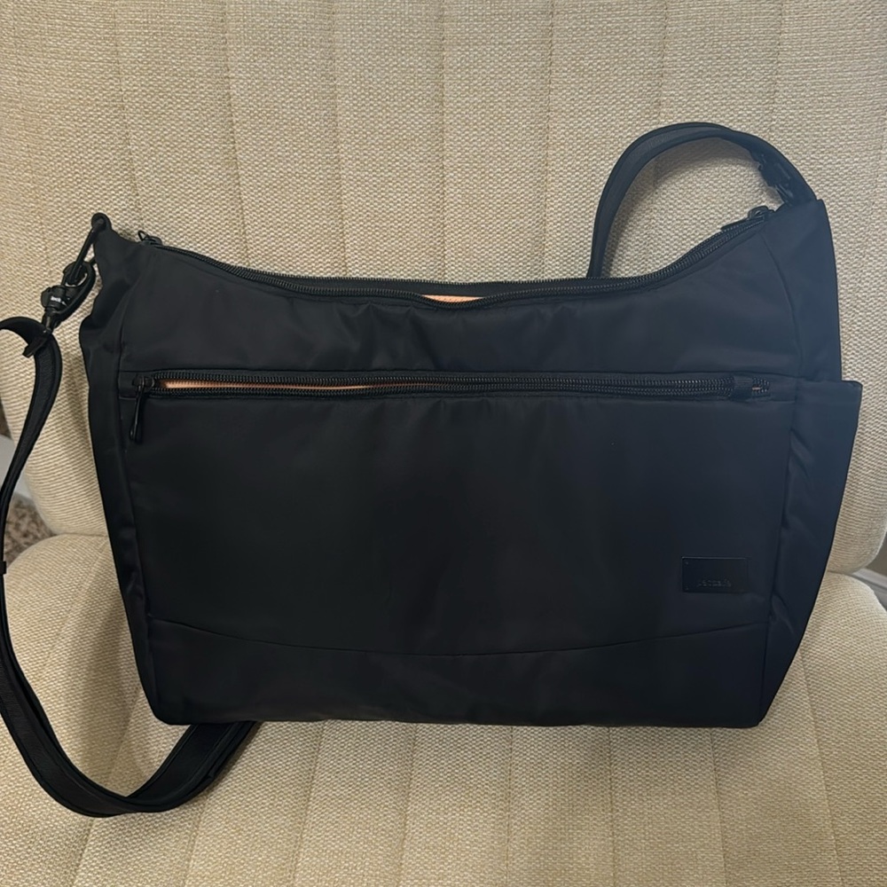 PacSafe Citysafe CS200 black cross body bag